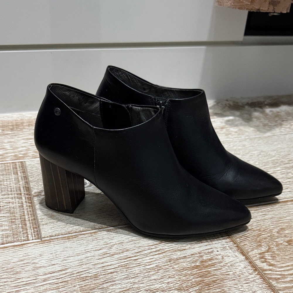 PIKOLINOS Black Heeled Ankle Boots